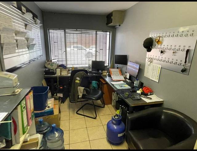 INDUSTRIAL PROPERTY TO RENT IN HENNOPSPARK